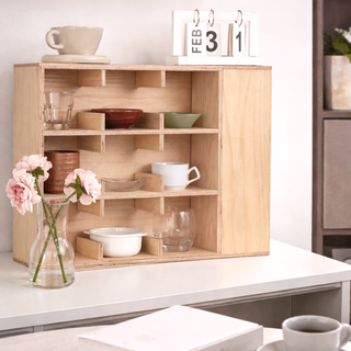 Coffee Tea Mug Cup Display Shelf With Side Compartments (Natural)