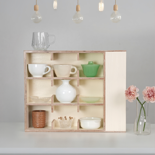 Coffee Tea Mug Cup Display Shelf With Side Compartments (Cream White)